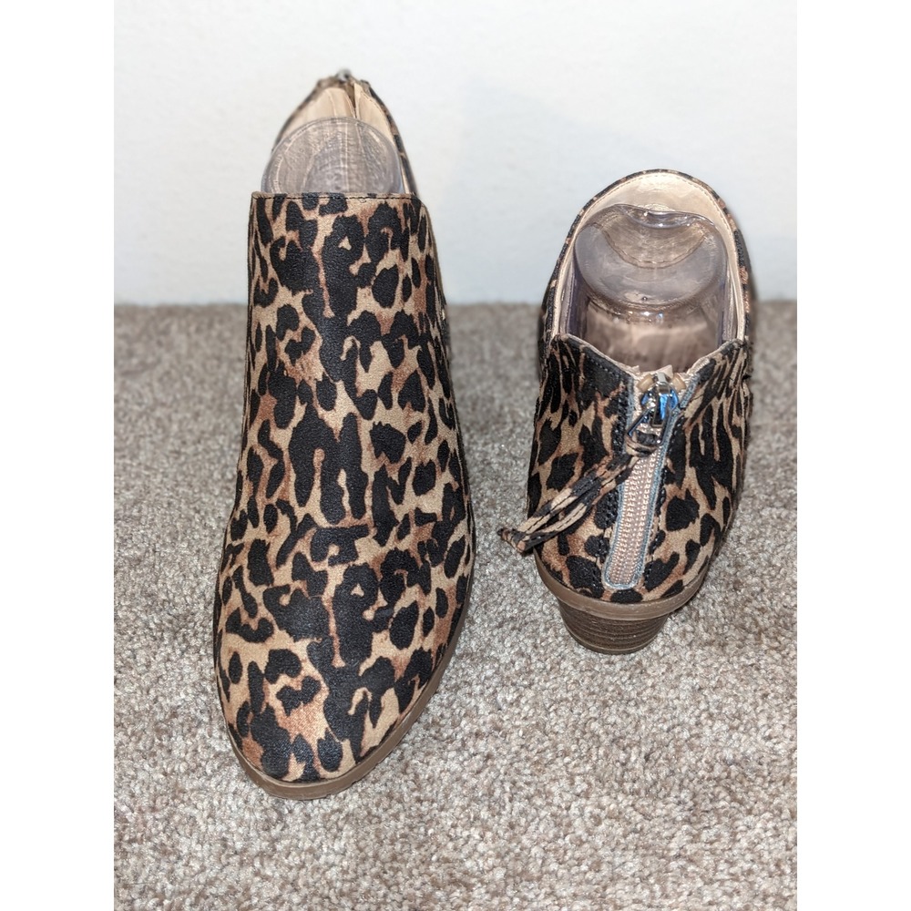 Kenneth Cole Reaction Leopard Print Ankle Booties Low Heel Zip Up Size 8 NWOT - Picture 6 of 9